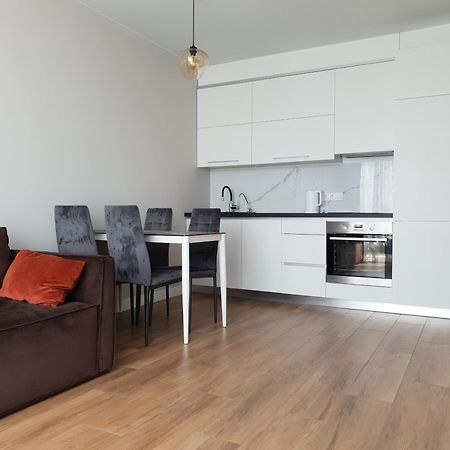 Nyvky Like Home - Fayna Town - Apt 398 Kiev Bilik gambar